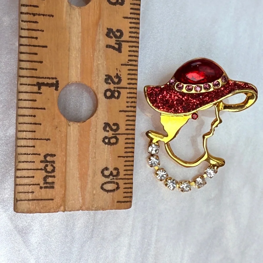 Vintage, goldtone, red bling, lady, in hat, brooch pin